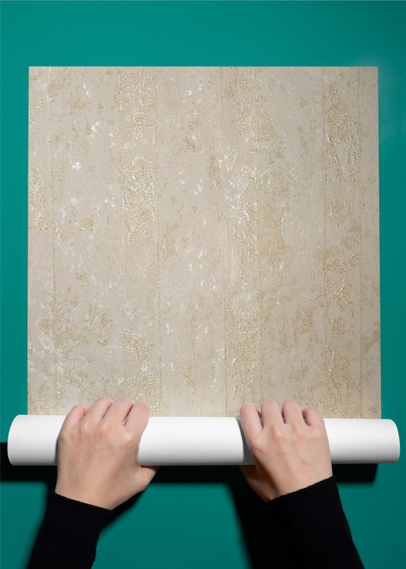 کاغذدیواری بافتدار طرح پتینه راهدار ستونی در رنگهای کرم آبی، کرم طلایی، صدفی بژ و نقرهای