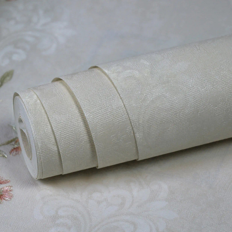 نمای نزدیک از کاغذدیواری گلدار خوشهای با دانههای اکلیلی درخشان و پسزمینه بافتدار