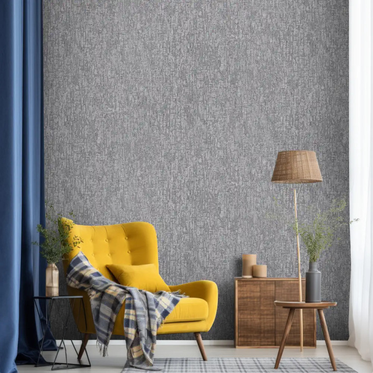 نمای نزدیک از کاغذدیواری طوسی بافتدار در دو مدل با رگههای درخشان طلایی و نقرهای و زمینه پتینه محو