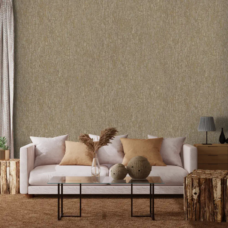 کاغذدیواری قهوهای سوخته با بافت برجسته طلایی شایندار و زمینه پتینه عمیق