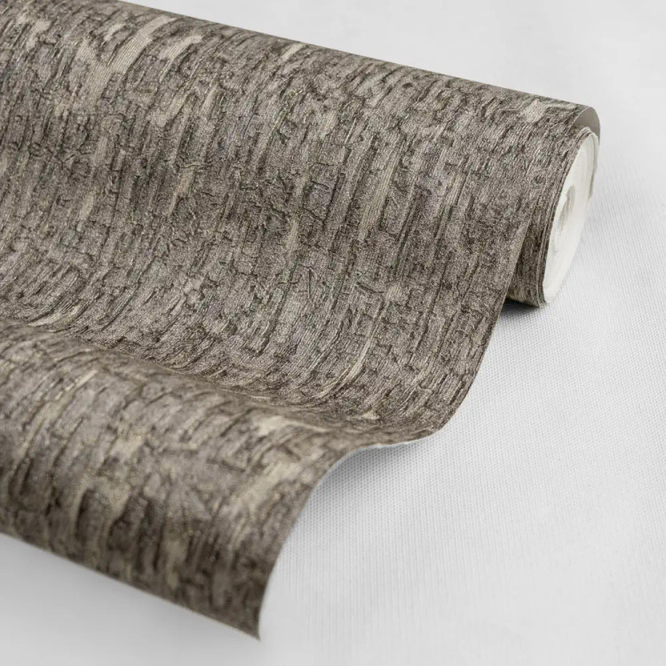 کاغذدیواری قهوهای سوخته با بافت برجسته طلایی شایندار و زمینه پتینه عمیق