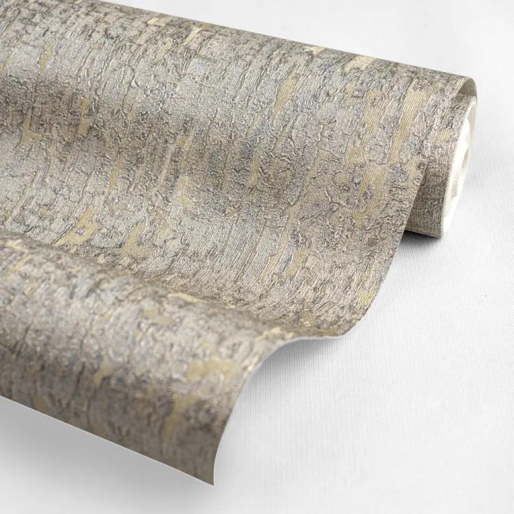 نمای نزدیک از کاغذدیواری رنگ نسکافهای با رگههای طلایی اکلیلی و بافت پتینه محو